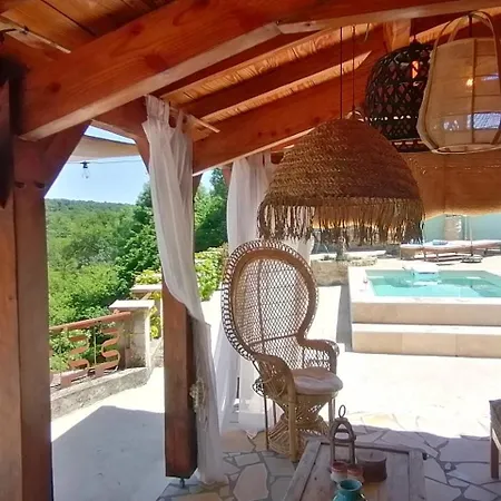 Hébergement de vacances Boutique 144 *